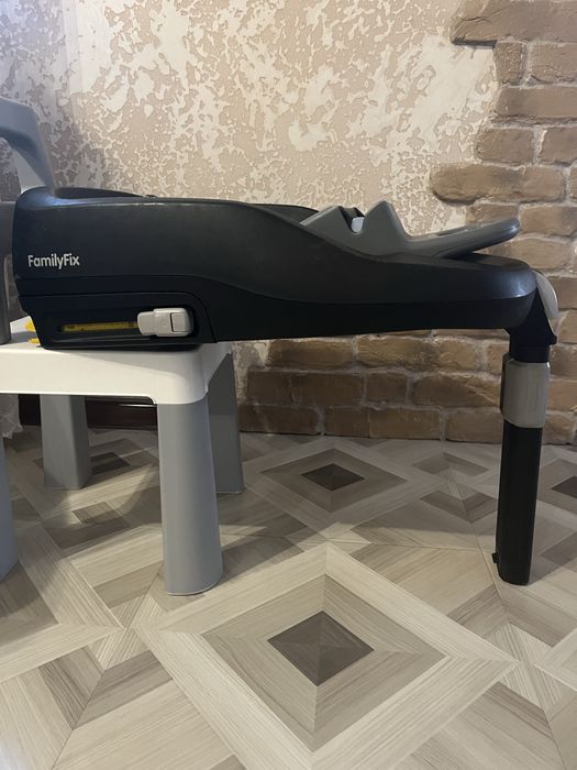 База isofix до автокрісла maxi cosi FamilyFix