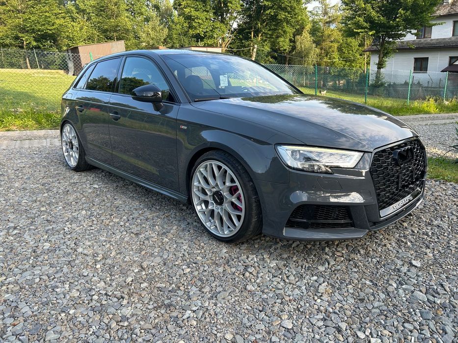 Audi A3 Sportback Audi A3 8V quattro Sline stronic