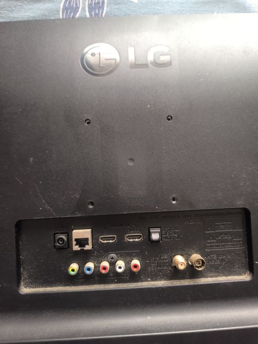 tv lg 24tn520s com oferta de suporte parede