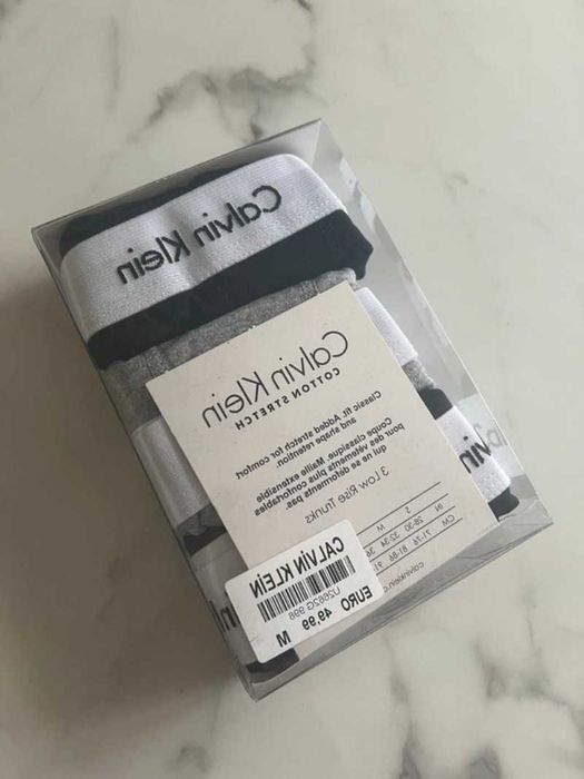 Męskie bokserki Calvin Klein, inne anatomiczne.