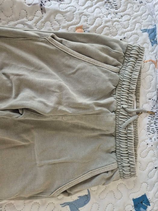 Spodnie chłopięce dresowe joggery Reserved 140