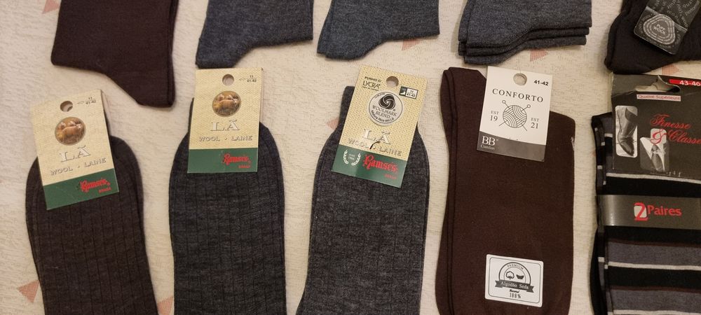 17 pares de meias novas para homem