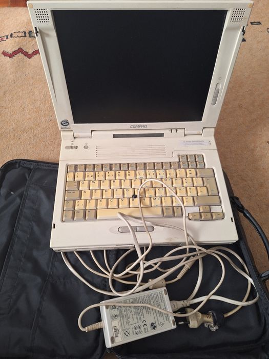 Computador Compac e Smatphones e telemoveis Sem carregador or