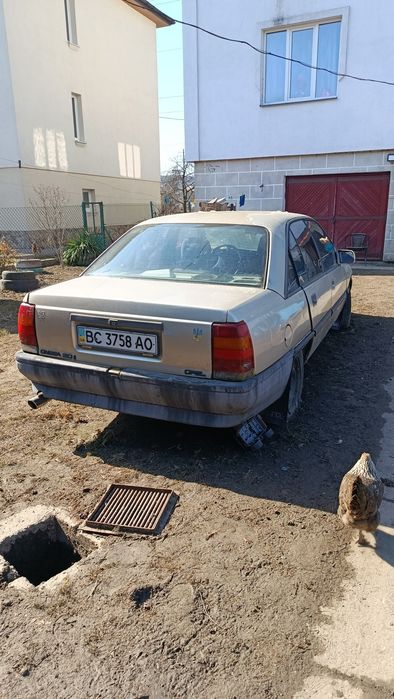 Продам Опель омега а,стоїть без діла