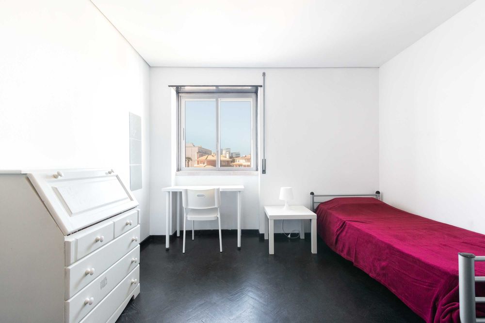 Quarto em Oeiras com vista de mar para Arrendar