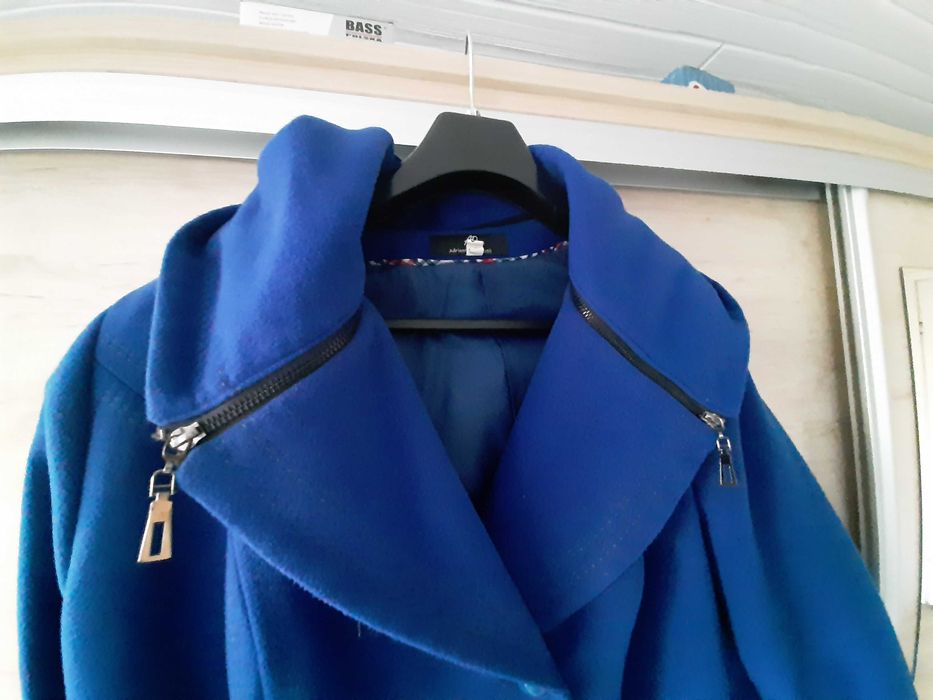 Sprzedam krótki płaszczyk