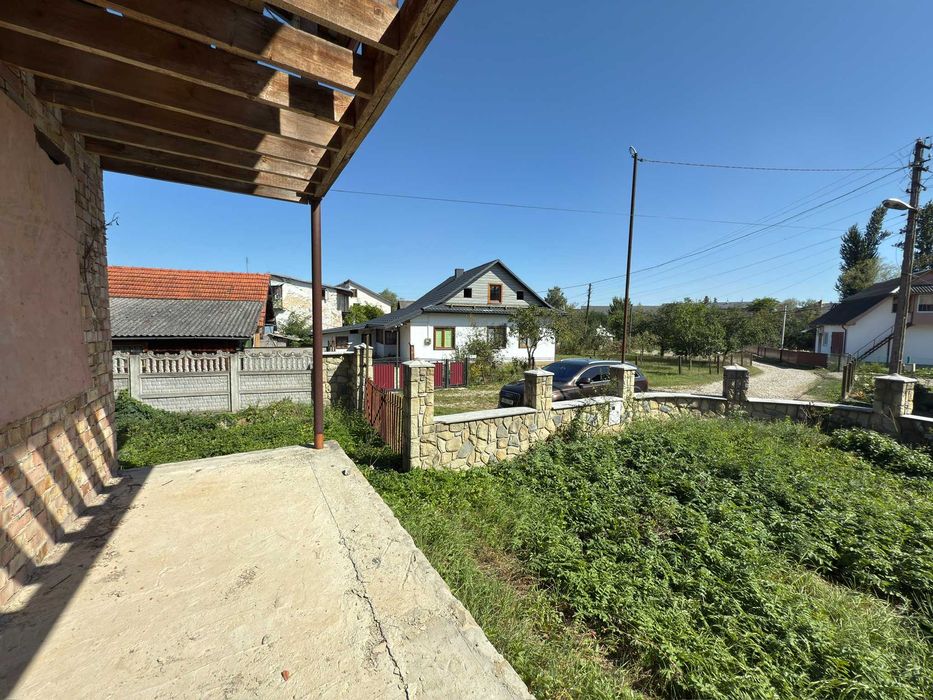 Продається будинок в с-щі.Делятин (площа 147 м.кв., земля 13 соток)