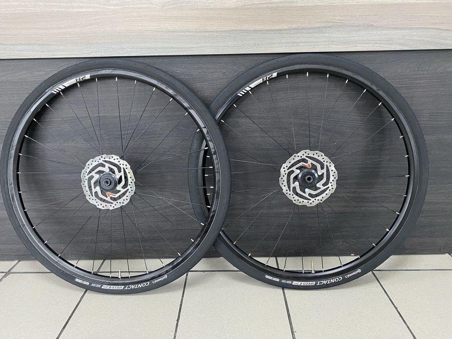 Koła gravel szosa endurance szrywna oś continental zipp giant kross