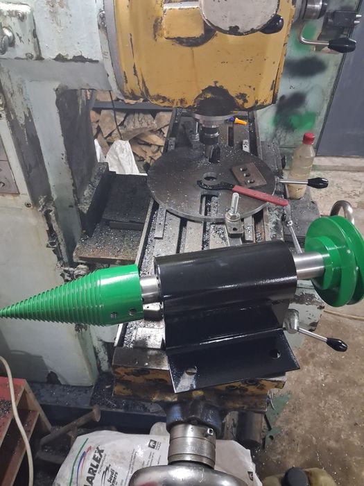 Гвинтовий дровокол