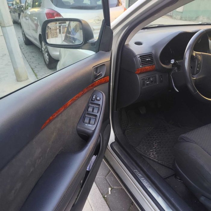 Toyota Avensis de 2006 com 172 000km — photo 2