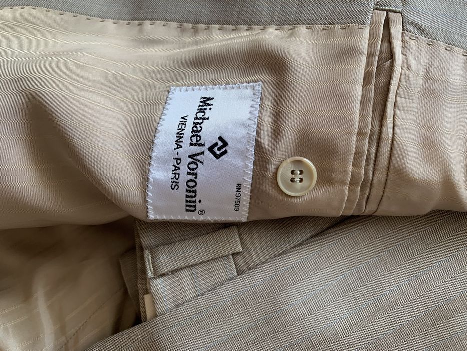 Продам чоловічий костюм Voronin