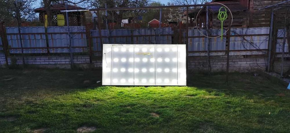 kaseton reklamowy LED , duży 200 x 100 , stan idealny, możliwy transport w dowolne miejsce