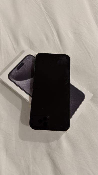 iPhone 15 Pro Max – 256 GB – + 2 capas incluídas