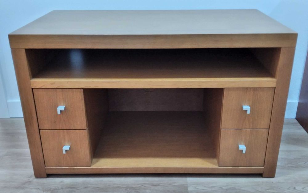 Móvel Tv - madeira carvalho - como novo (baixa de preço)