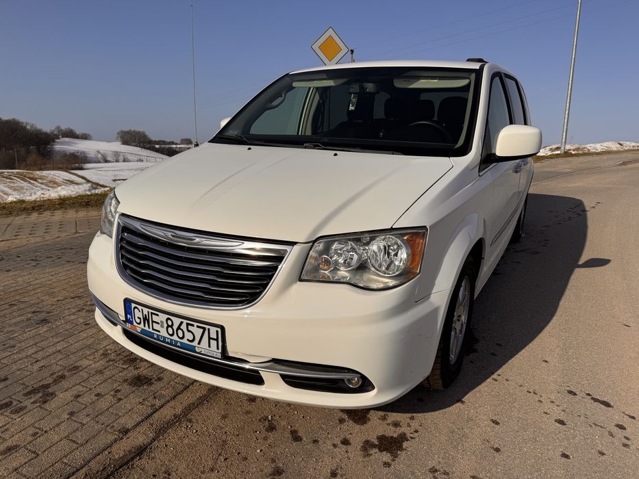 Chrysler town & country