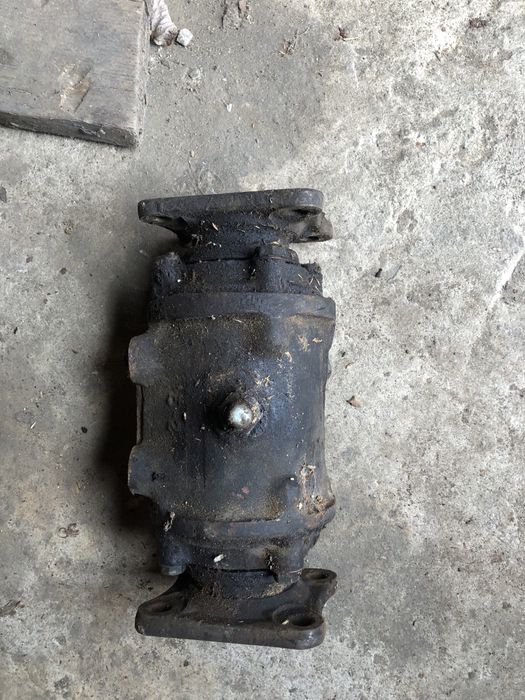 Кардан між мостами