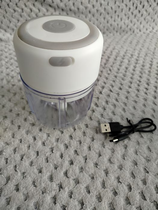 Rozdrabniacz elektryczny ładowany przez USB