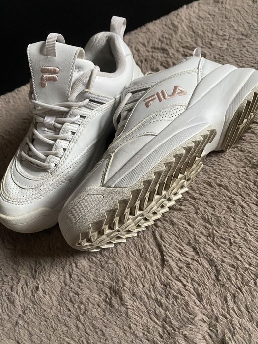 Buty Fila z odblaskowymi elementami