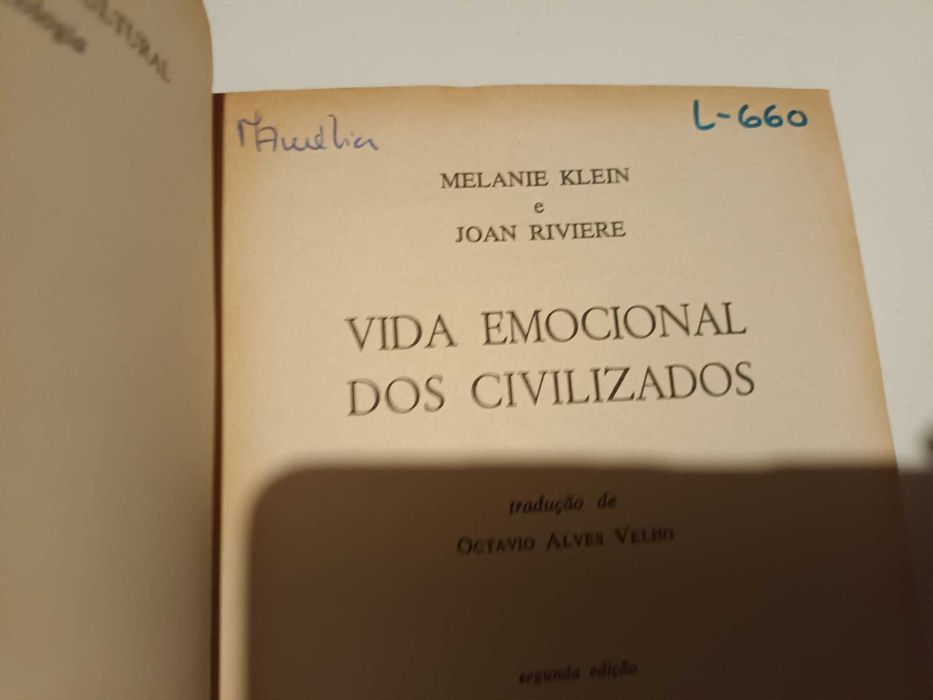 "Vida Emocional dos Civilizados" por Melanie Klein e Joan Riviere
