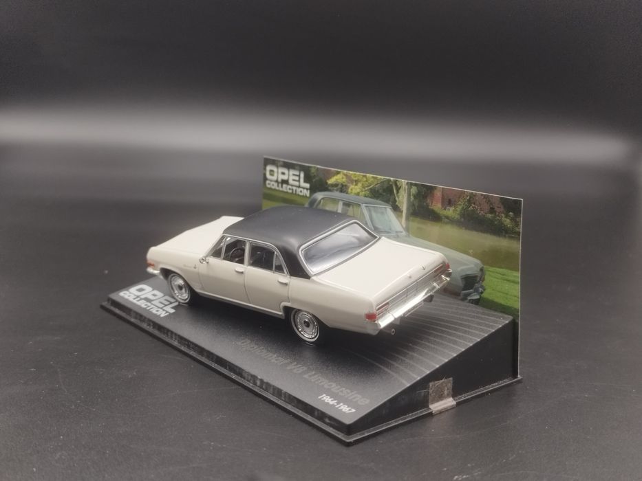 1:43 Opel Collection Opel Diplomat V8 Limousine 1964