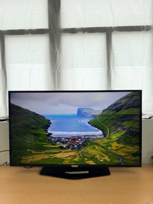 Телевізор Philips – 50”, 4K UHD, Smart TV, Ambilight