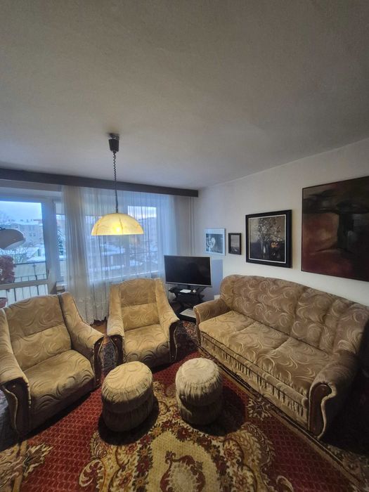 Zestaw wypoczynkowo do salonu ( Sofa, 2 fotele, 2 pufy)