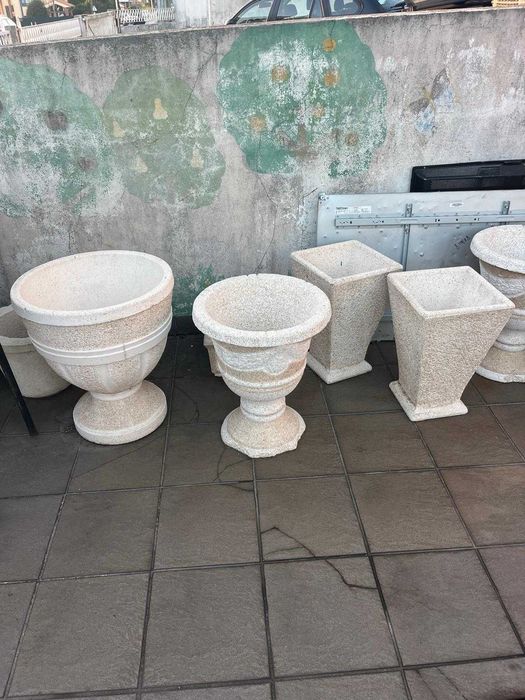 Vendo lote de vasos para decoração de jardim