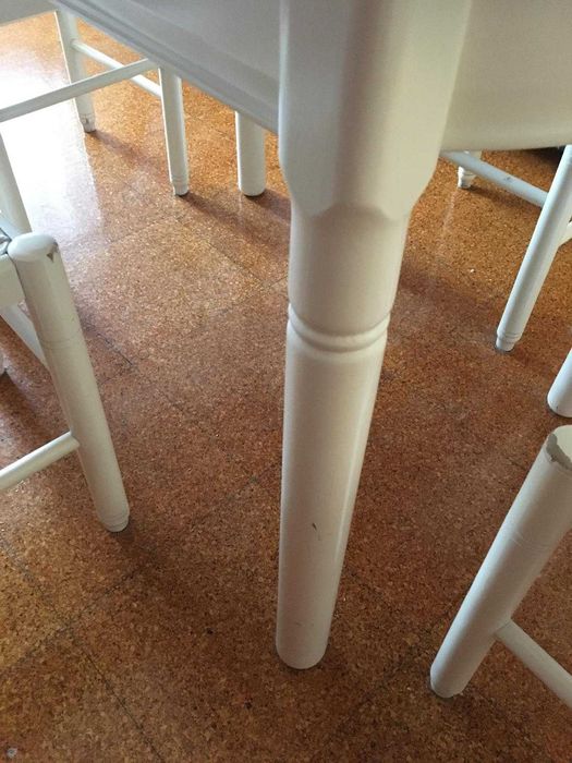 Mesa Extensível com 4 Cadeiras