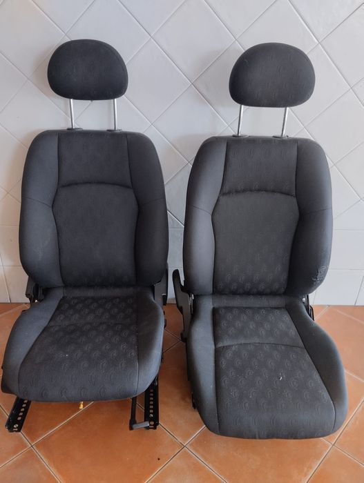 Bancos & Peças Mercedes 220 (Carro)