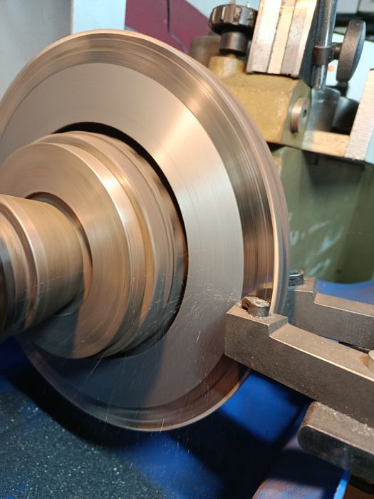 Regeneracja tarcz hamulcowych przetaczanie/toczenie