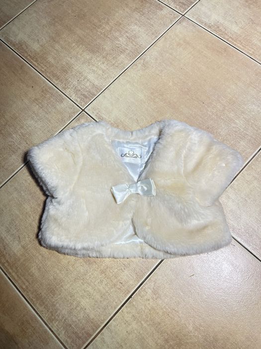 Накидка шубка нідно молочного кольору для дівчинки