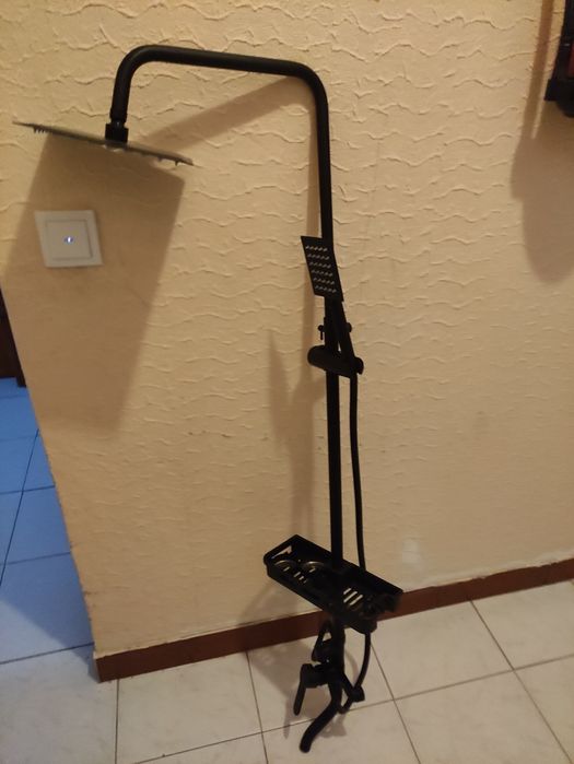 Coluna de duche / banheira  -  preta