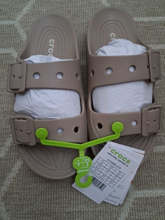 Klapki beżowe Crocs Saturday Sandal W, 38-39, 8W, nude, coffe, nad morze, na basen, plażę, lekkie, wygodne, do wody