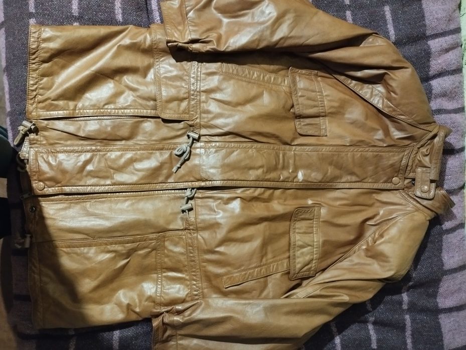 Кожаная демисезонная куртка