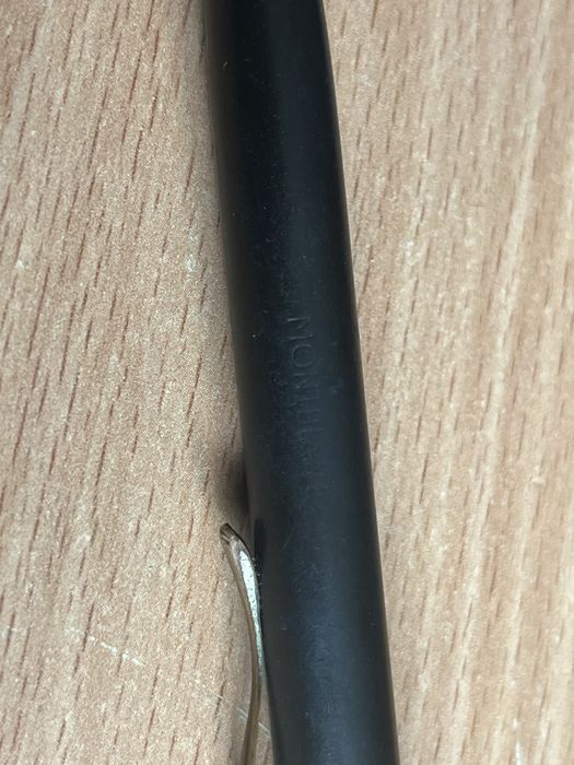 Metalowy ołówek.