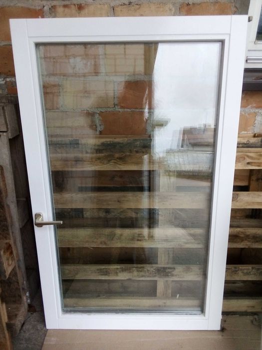 Okno z demontażu, drewniane