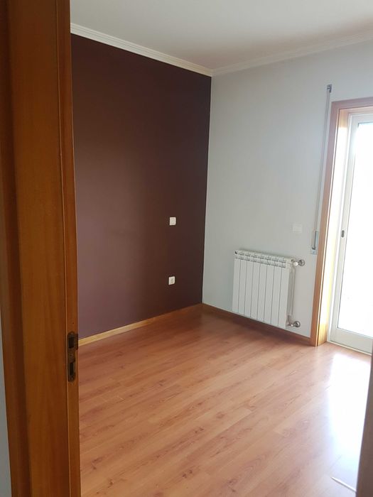 Aluga-se Apartamento T2 - Oiã - Ao lado do Continente