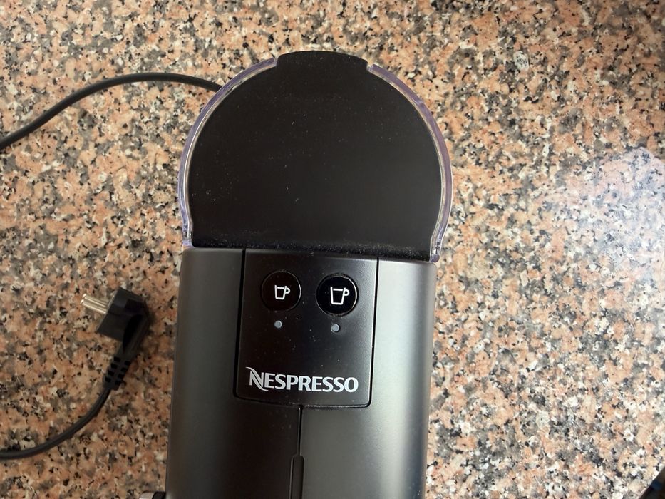 Máquina de Café Nespresso Pixie (Azul Escuro / Dark Blue) - Praticamente Nova