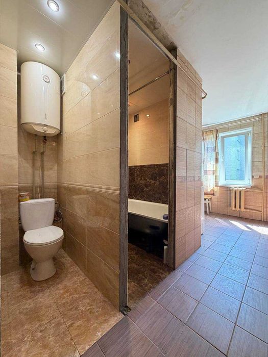 Продаж 4 кімн. квартири