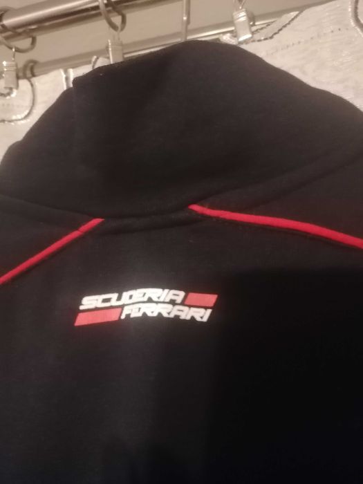 Bluza FERRARI XL czarna rozpinana na suwak