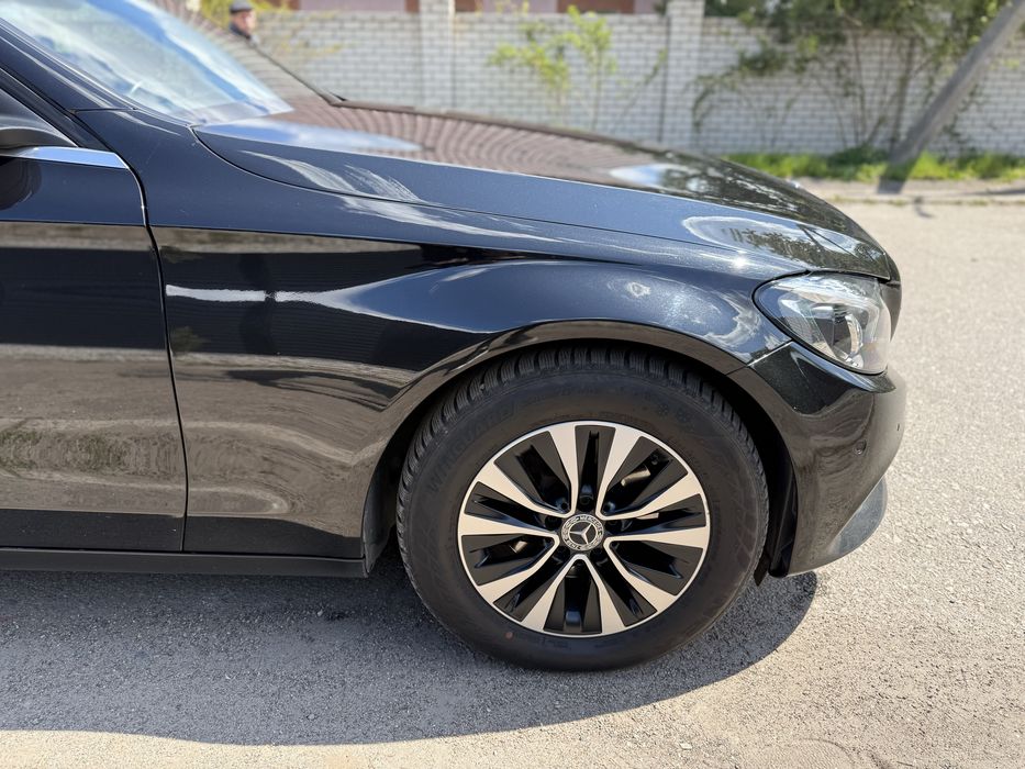 Mercedes-benz C220D (205 кузов)