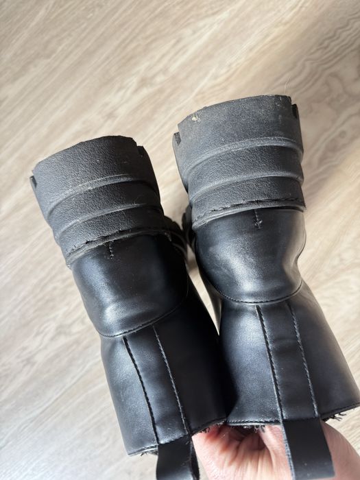 Ботинки жіночі