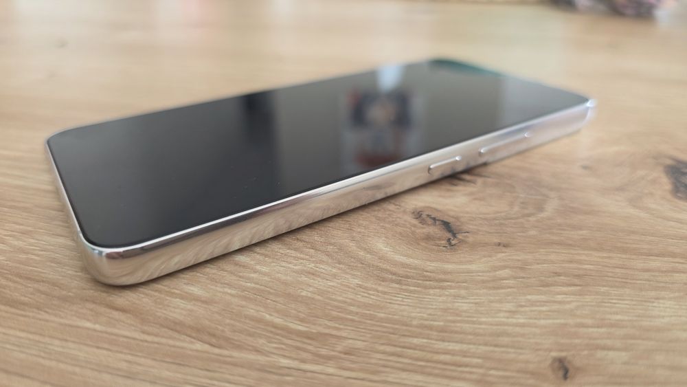 Samsung S22 z 2023 roku