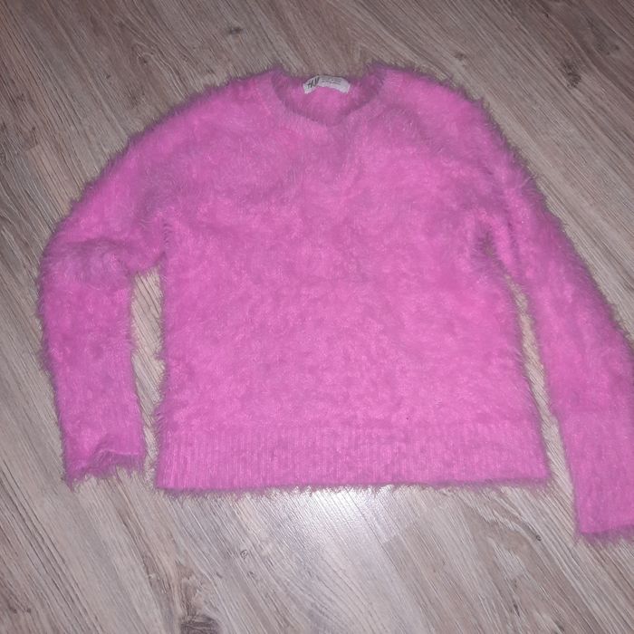Sweterek 110/116 h&m  włochaty  dla dziewczynki