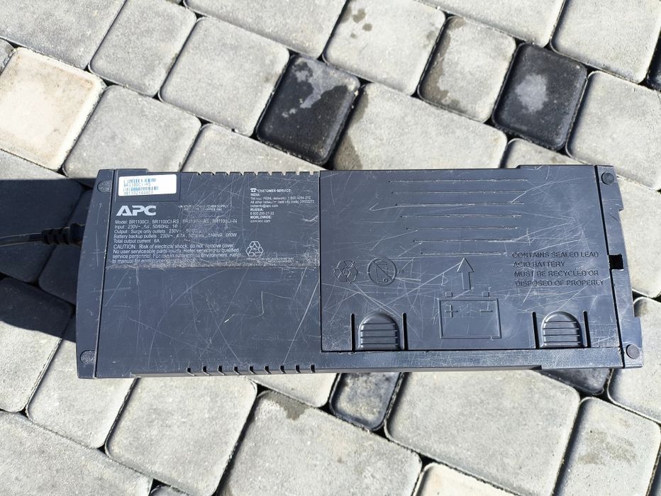 APC Back-UPS RS 1100 (1100 ВА, 660 Вт)
