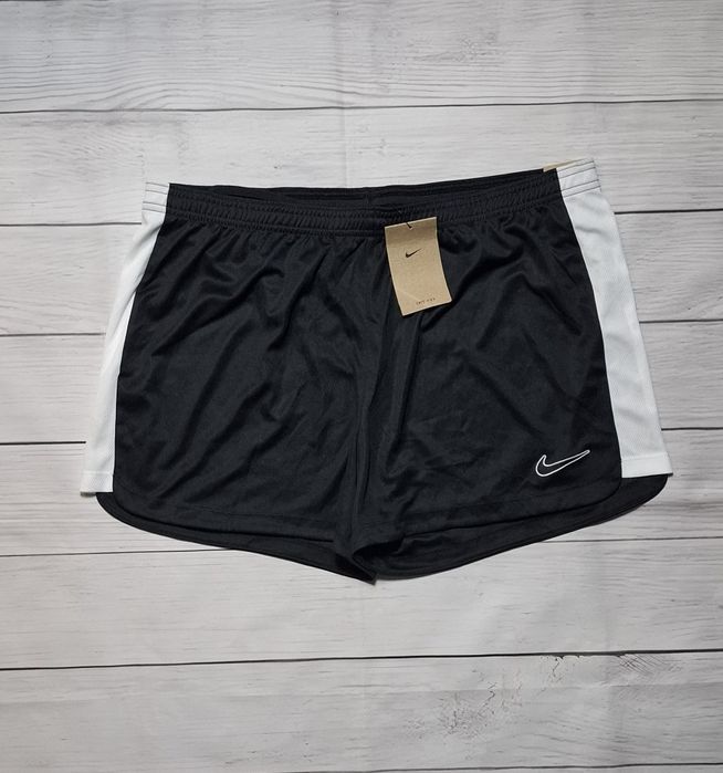Spodenki damskie Nike Dri-Fit Academy 23, szorty, sport, logo, swoosh