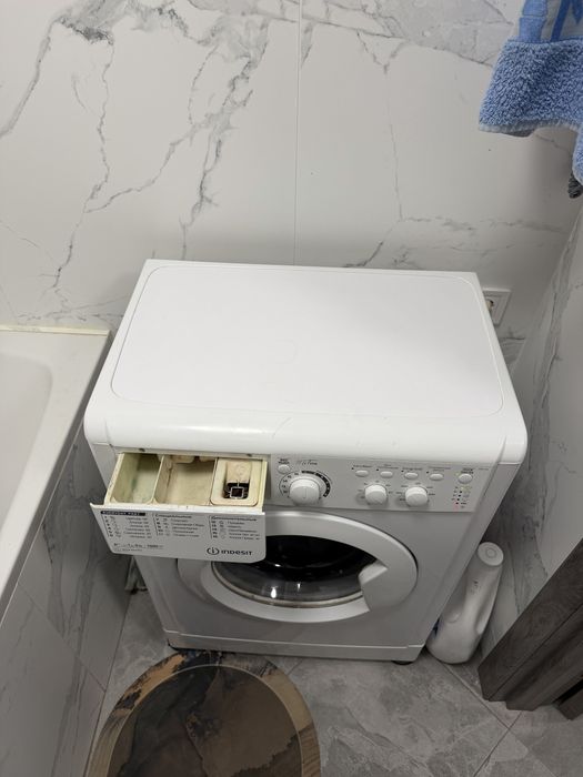 Продам стиральную машинку б/у