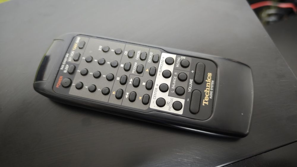Mini sistema som Technics CH570