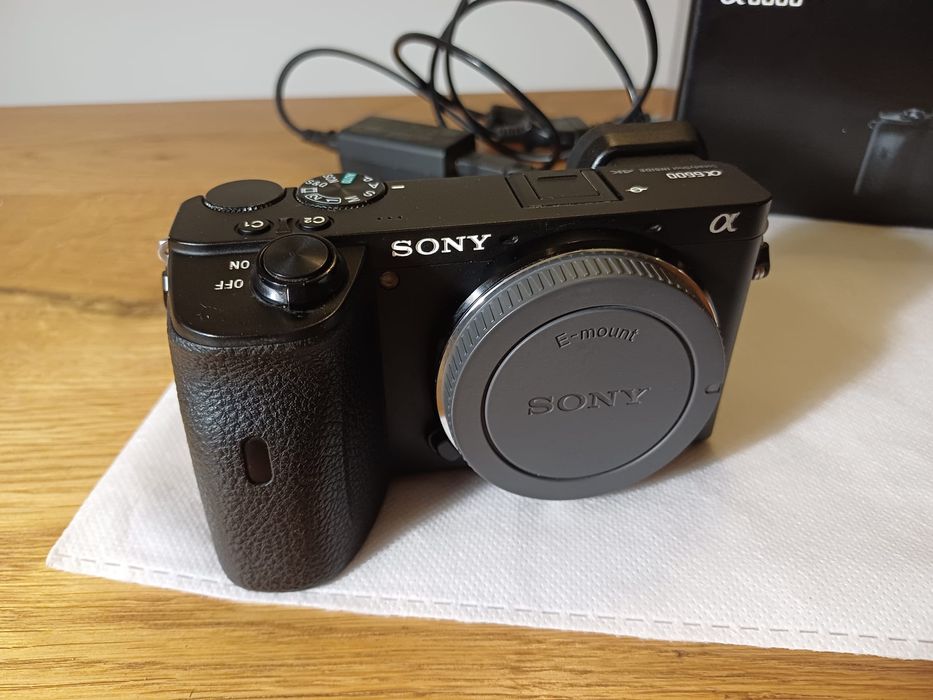 Aparat bezlusterkowy APS-C Sony A6600 body czarny