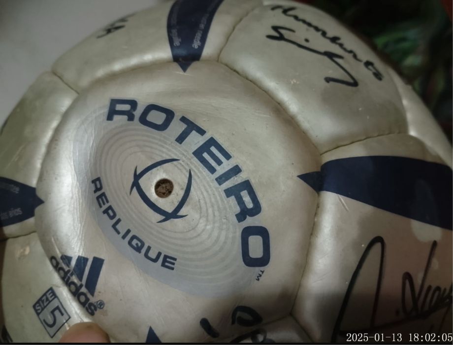 Bola Euro 2004 Assinada Adidas